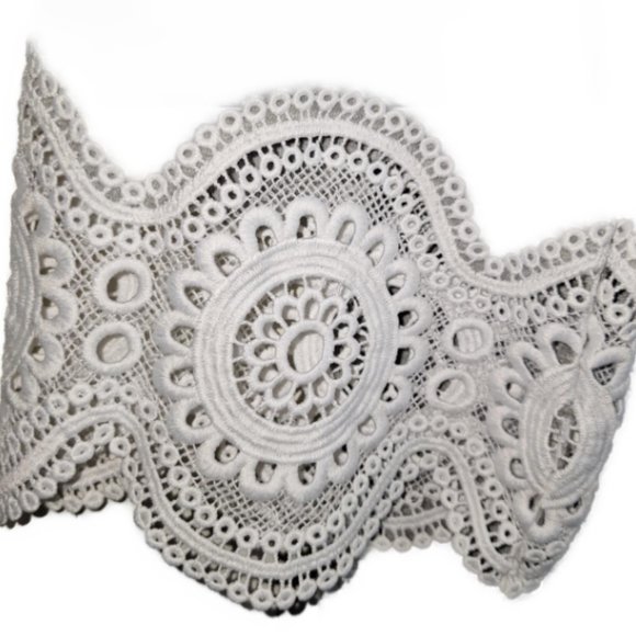 Loft Ann Taylor Top with 3/4 Bell Lace Sleeves Size Medium - Picture 2 of 5